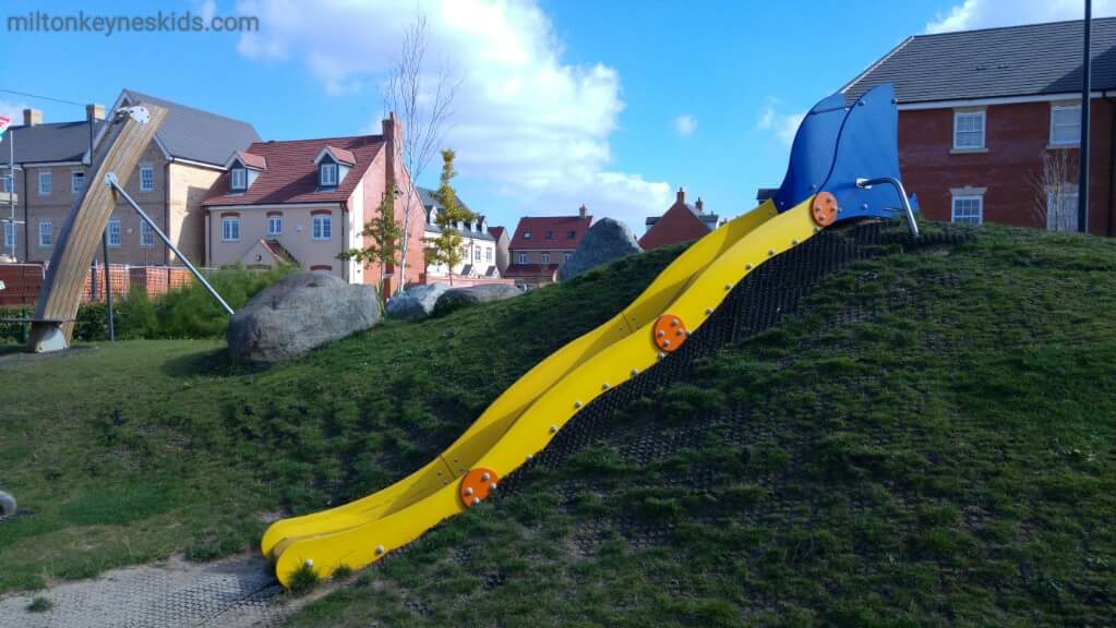yellow slide in wixams park