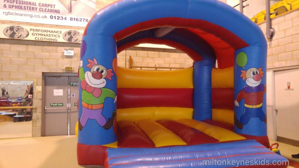 bouncy castle at Kingston play gym