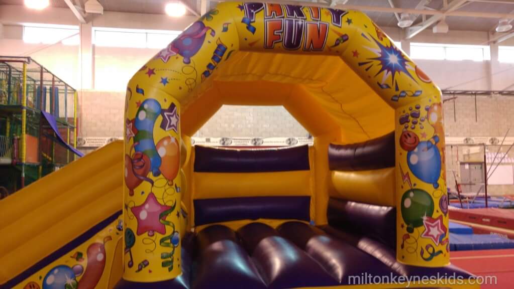 bouncy castle at Kingston play gym