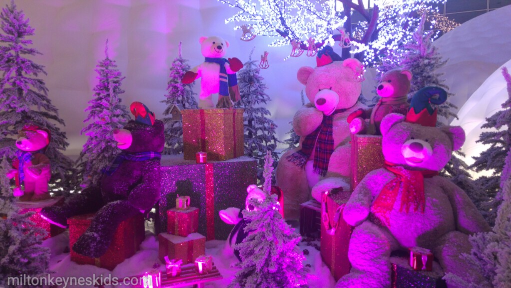 Centre MK Christmas display