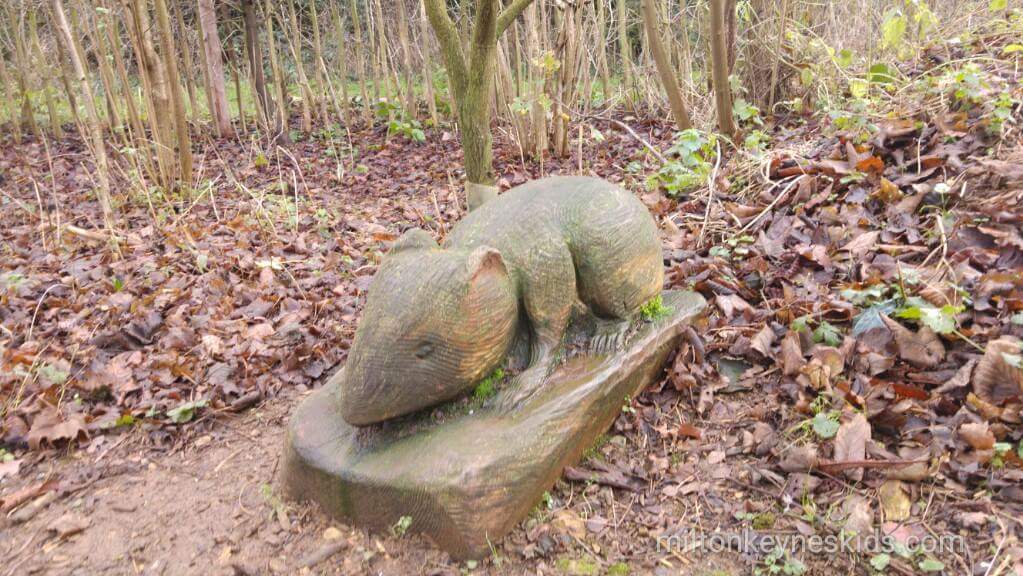 mouse sculpture at Sywell Country Park