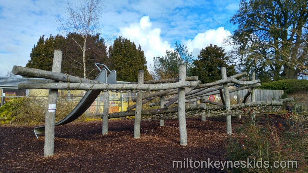 play area at Stockwood Discovery Centre