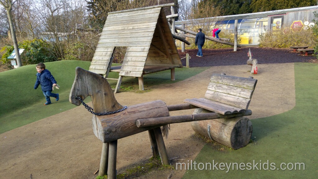 play area at Stockwood Discovery Centre