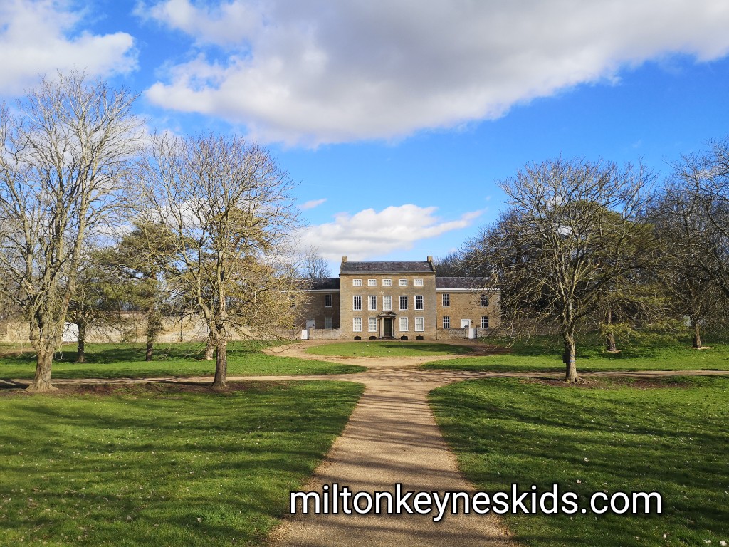Great Linford Manor Park house